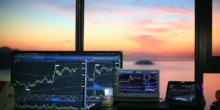 Online Trading Through Mobile Apps