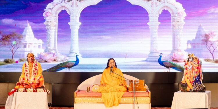 Raseshwari Devi Ji Honoured with Seva Samman Award by Odisha Speaker Surama Padhy