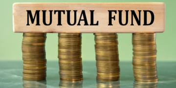Essential Steps to Evaluate Mutual Fund Performance in 2026