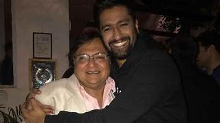 Vicky Kaushal called Rakesh Bedi during an interview and praised his acting; Rakesh warmly replied, “You’re like a son to me.”