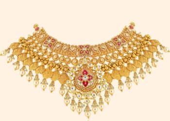 How Does the Raw Glow of a Polki Necklace Reflect Your Inner Essence