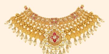 How Does the Raw Glow of a Polki Necklace Reflect Your Inner Essence