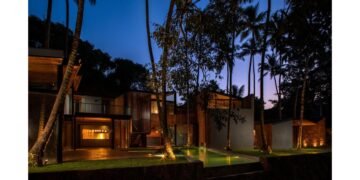Uncrowded Luxury